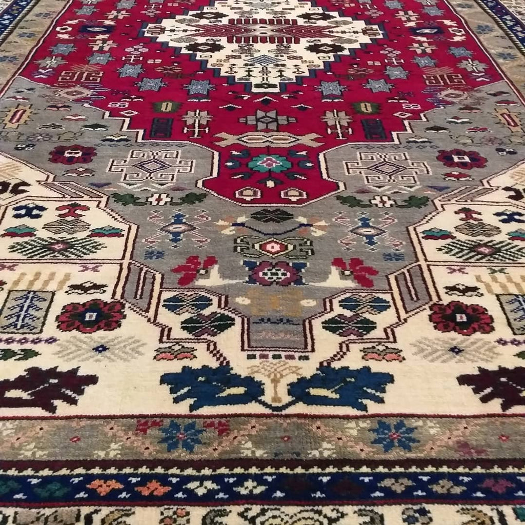 How To Choose The Best Persian Antique Iran Tabriz Rugs - Nomads Loom